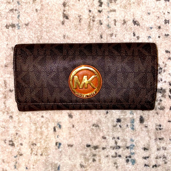Michael Kors Wallet - Picture 1 of 4
